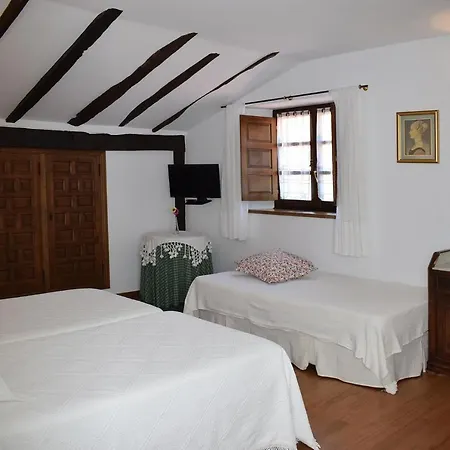 Casona De Linares מלון Selaya