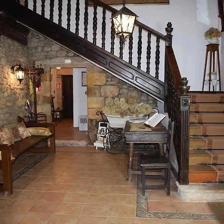 Casona De Linares מלון *