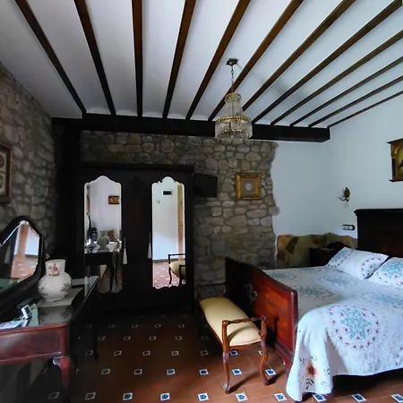 Casona De Linares מלון Selaya