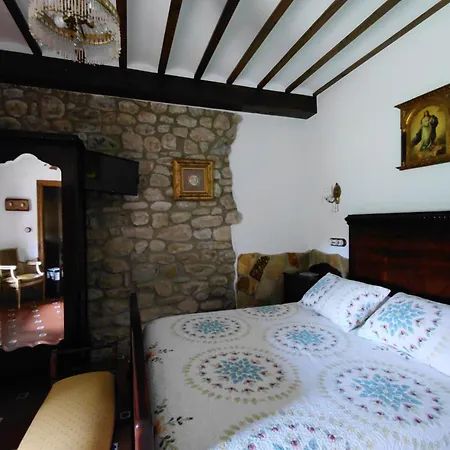 מלון Casona De Linares *