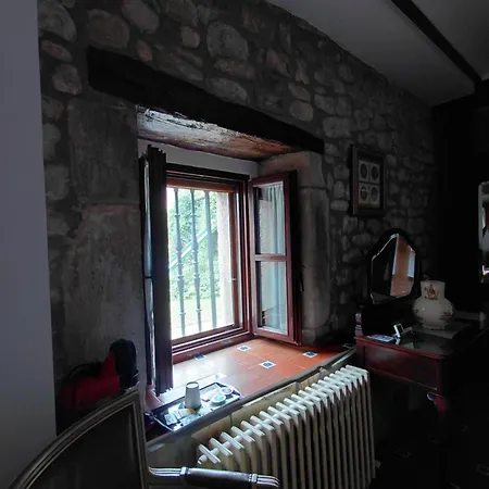 מלון Casona De Linares *