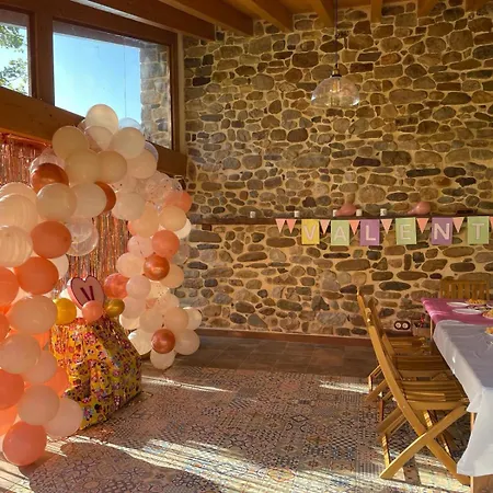 Casona De Linares * Selaya