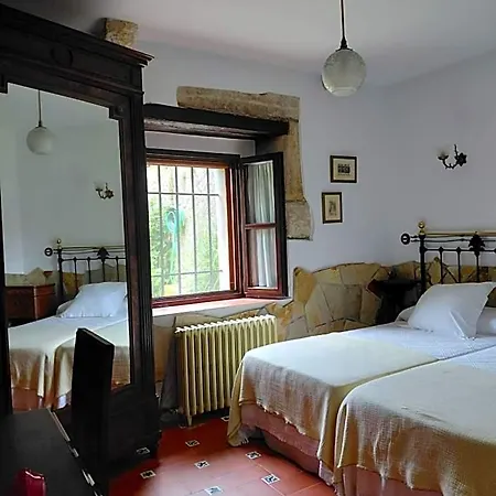 Casona De Linares * Selaya