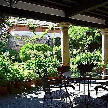 מלון Casona De Linares