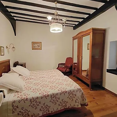 Casona De Linares * Selaya