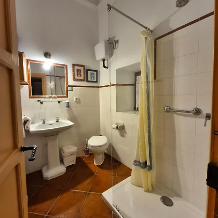 Casona De Linares מלון Selaya