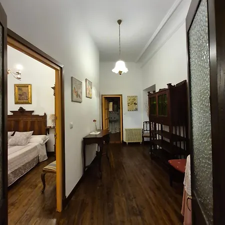 Casona De Linares מלון *
