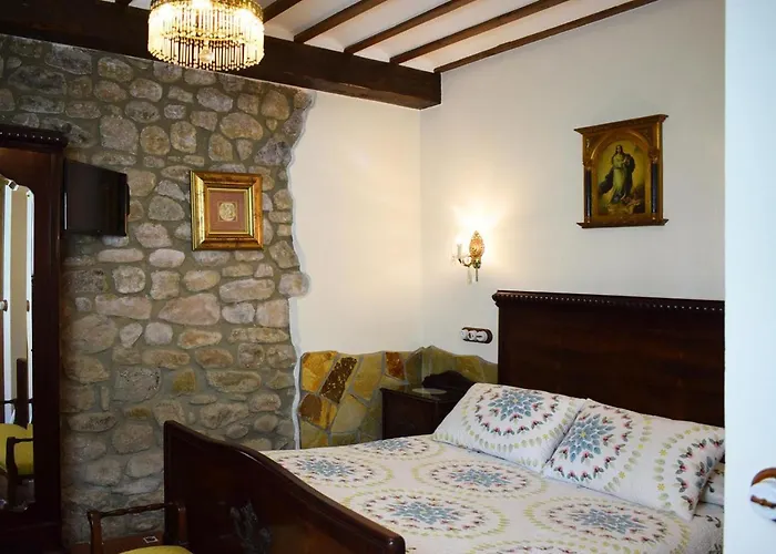 Casona De Linares * Selaya