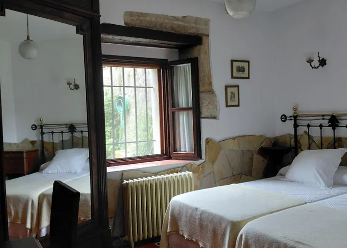 Casona De Linares * Selaya