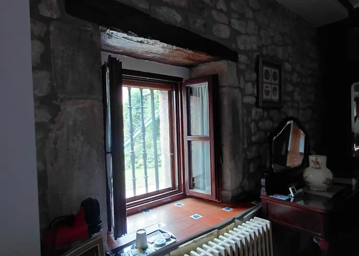 מלון Casona De Linares *