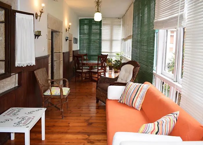 Casona De Linares * Selaya