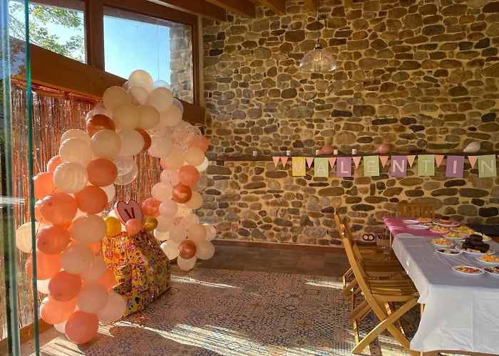 Casona De Linares * Selaya